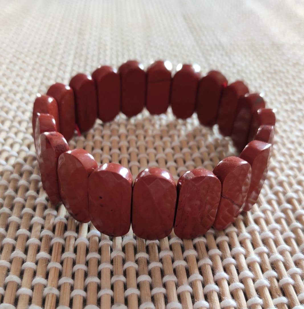 Red Jasper stone bracelet for Mangal Dosh earth chakra
