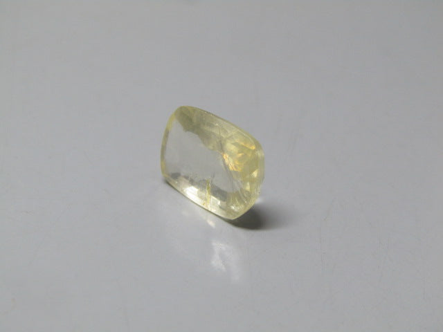 Yellow Sapphire (PUKHRAJ) Stone Ceylon 4.6 carats