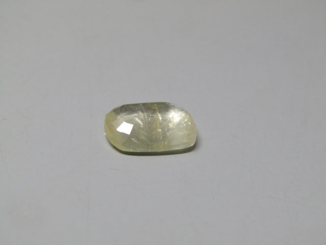 Yellow Sapphire (PUKHRAJ) Stone Ceylon 4.6 carats