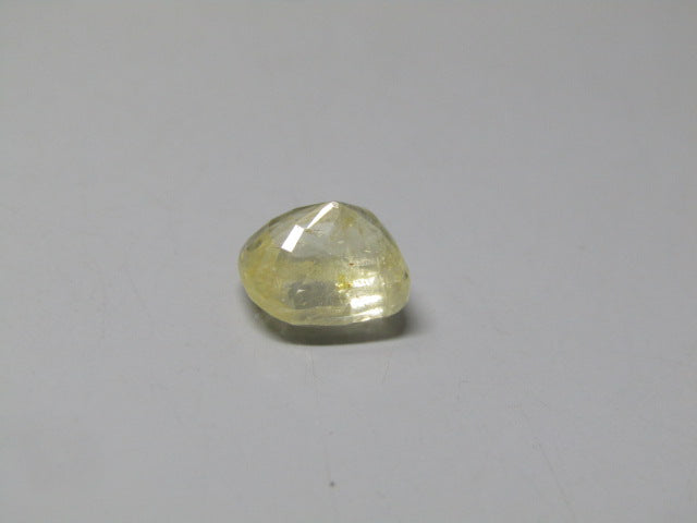 Yellow Sapphire (PUKHRAJ) Stone Ceylon 5.4 carats