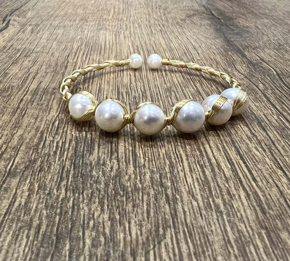 Moti natural pearl designer bracelet