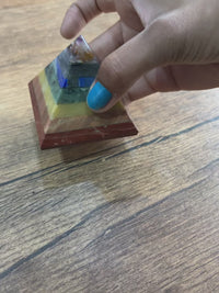 7 Chakra healing stone Pyramid