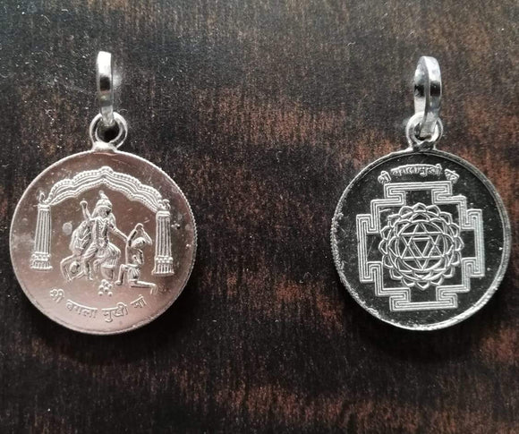 Baglamukhi mata silver pendant