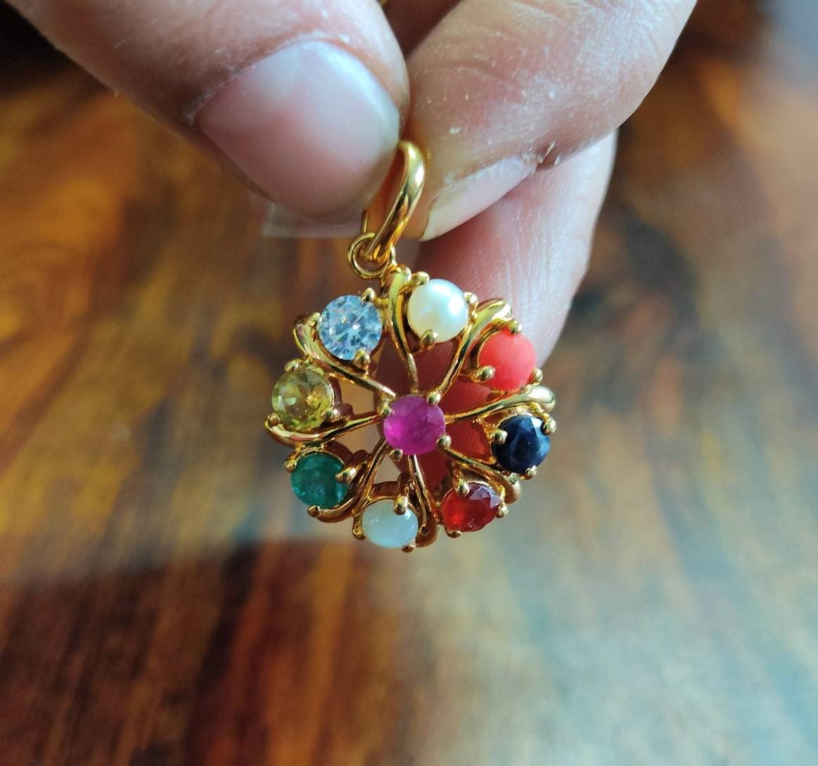 Navratna pendant price outlet